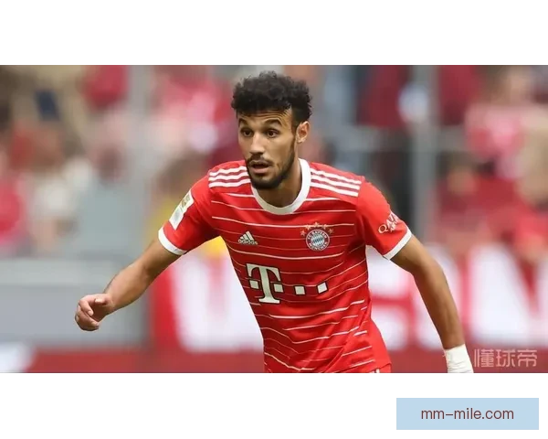 曼联宣布后卫马兹拉维因心律不齐缺阵数周后顺利回归