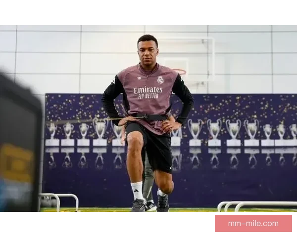 皇马前锋姆巴佩因大腿伤势缺席比赛 将面临一段康复期