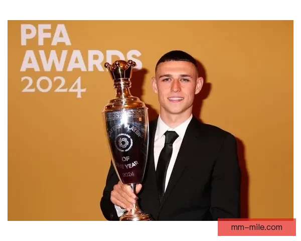 福登当选PFA最佳球员荣膺英格兰足球年度殊荣创造历史新篇章